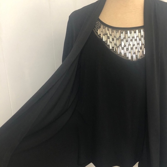 - Womens Black and Silver 2 Pce Top. Size 1X - Picture 4 of 7